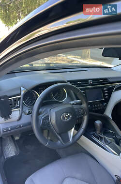 Седан Toyota Camry 2017 в 