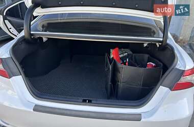 Седан Toyota Camry 2020 в 
