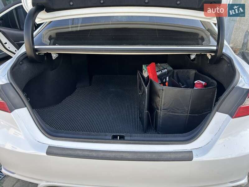 Седан Toyota Camry 2020 в Львове