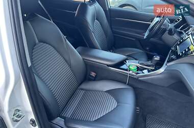 Седан Toyota Camry 2020 в 