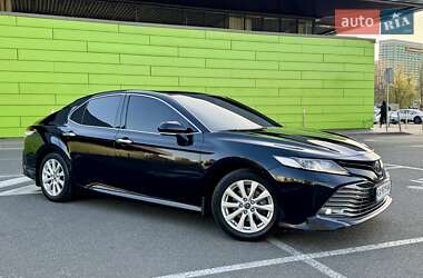 Седан Toyota Camry 2017 в 