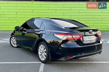 Седан Toyota Camry 2017 в 