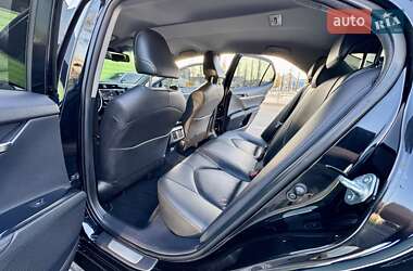 Седан Toyota Camry 2017 в 