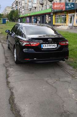 Седан Toyota Camry 2022 в 
