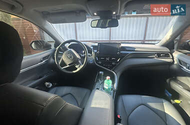 Седан Toyota Camry 2024 в 