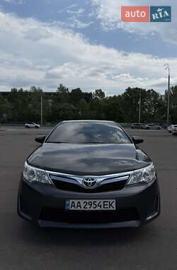 Седан Toyota Camry 2012 в 