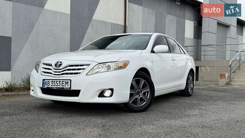 Седан Toyota Camry 2011 в Вінниці