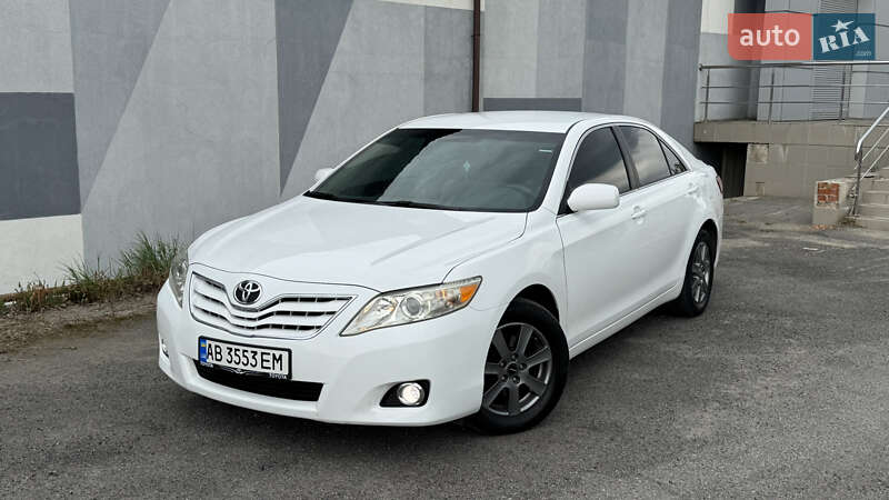 Седан Toyota Camry 2011 в Вінниці