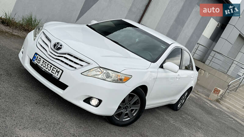 Седан Toyota Camry 2011 в Вінниці