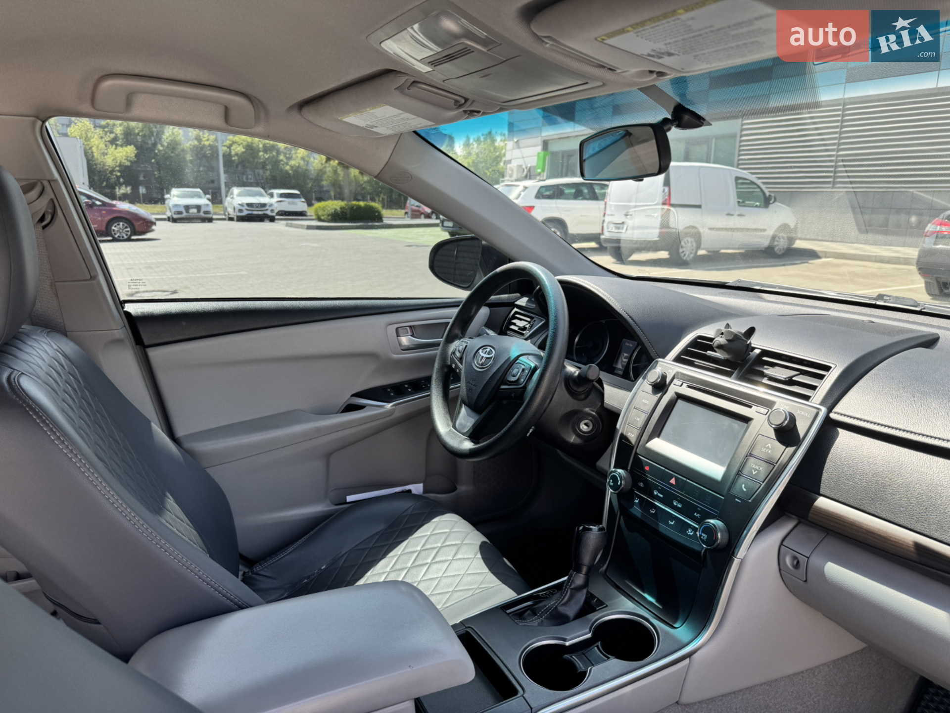 2016 Toyota Camry - мініатюра 9