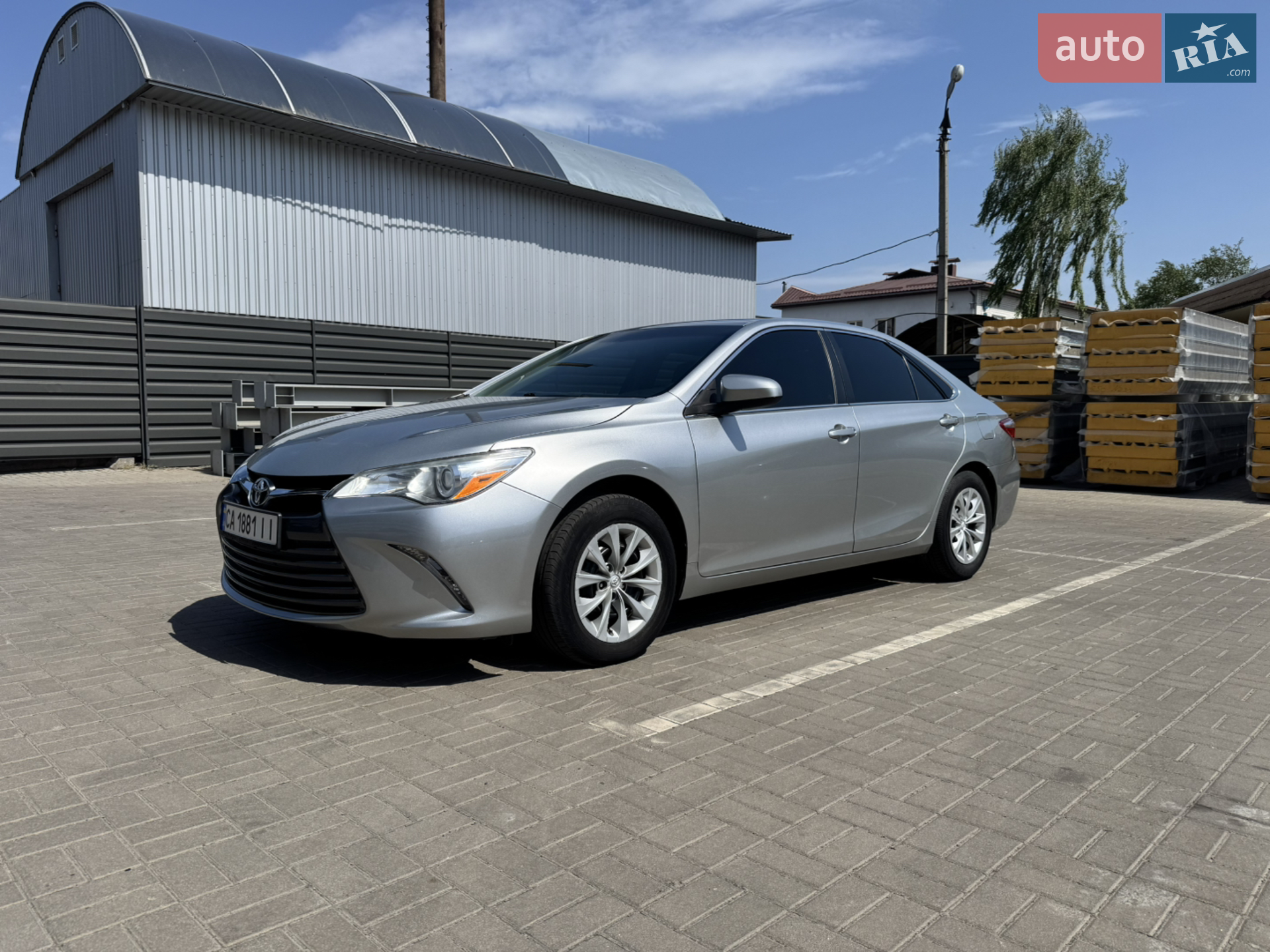2016 Toyota Camry - фото 1