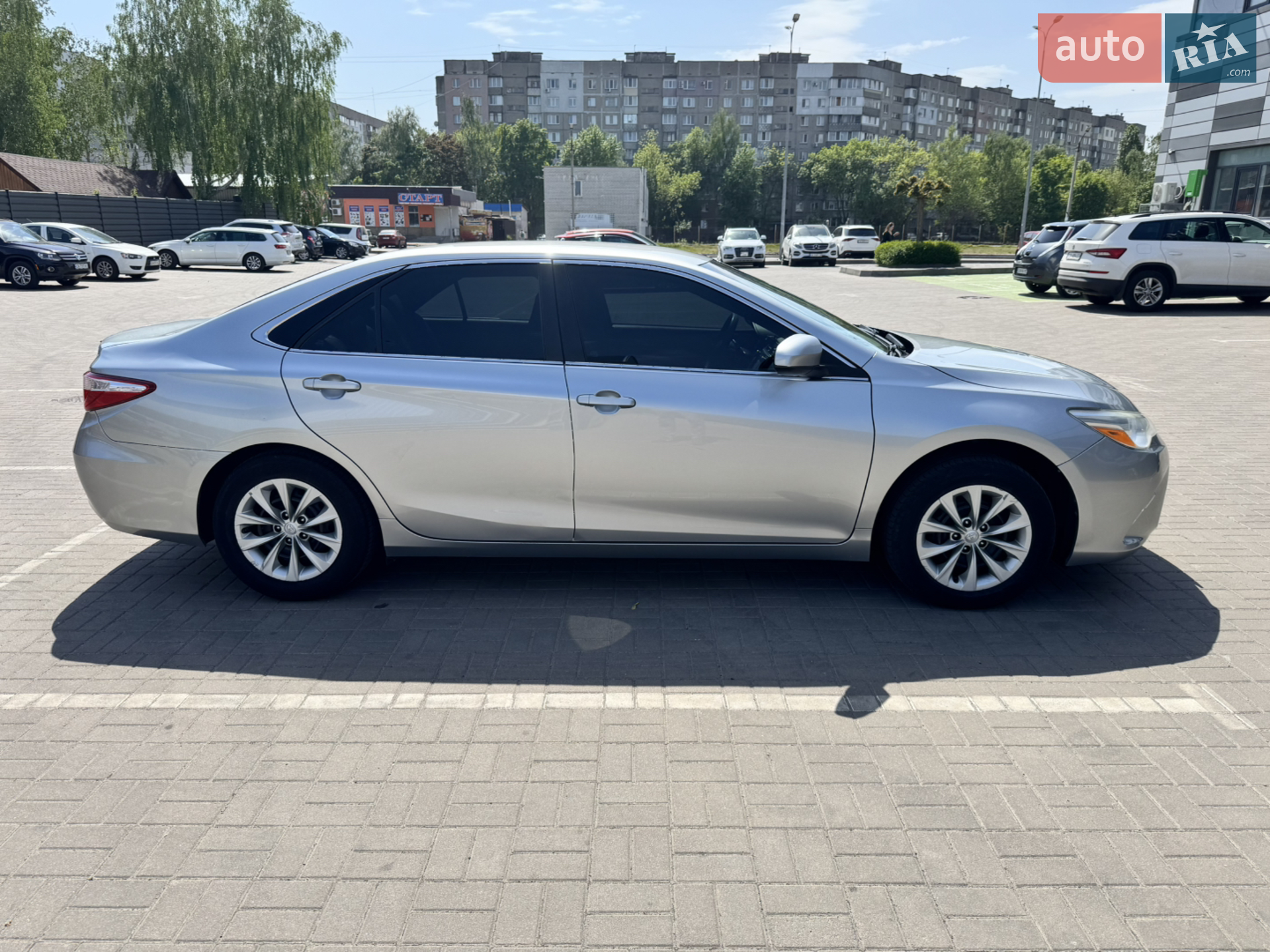 2016 Toyota Camry - мініатюра 15