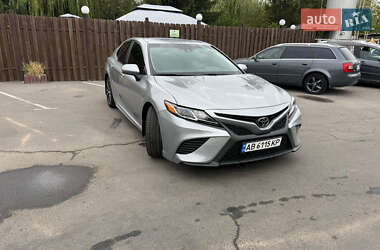 Седан Toyota Camry 2018 в 