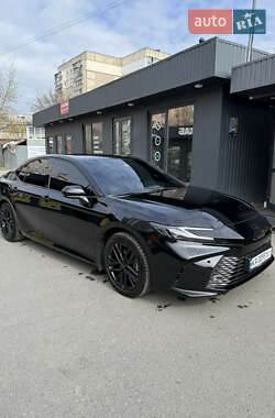 Седан Toyota Camry 2024 в Киеве