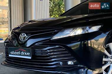 Седан Toyota Camry 2019 в 