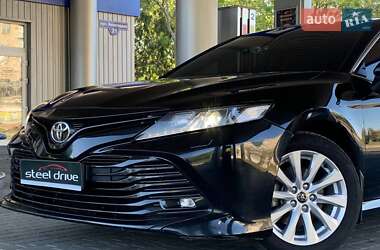 Седан Toyota Camry 2019 в 