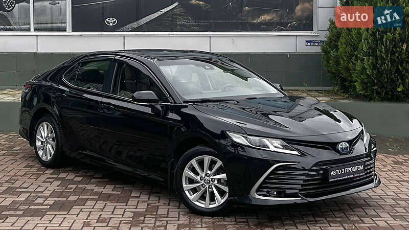 Седан Toyota Camry 2021 в 