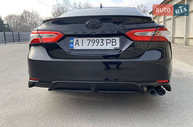 Седан Toyota Camry 2019 в 