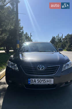 Седан Toyota Camry 2008 в Кропивницком