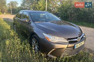 Седан Toyota Camry 2015 в 