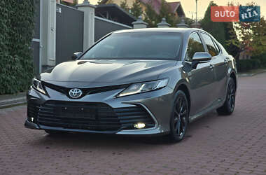 Седан Toyota Camry 2022 в 