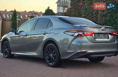 Седан Toyota Camry 2022 в 