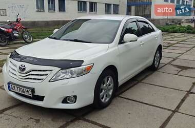 Седан Toyota Camry 2010 в 