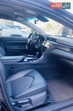 Седан Toyota Camry 2018 в 