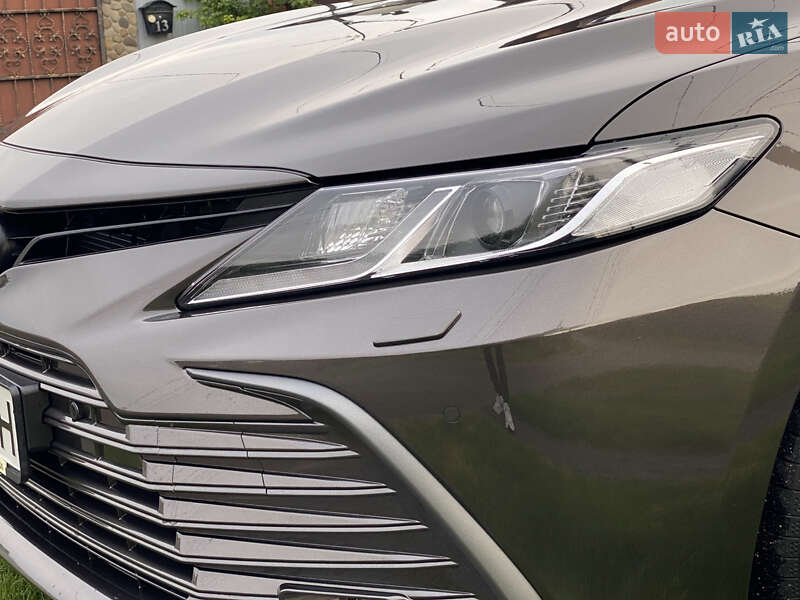 Седан Toyota Camry 2021 в Києві