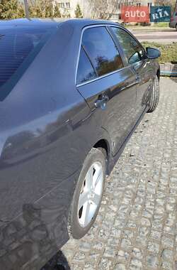 Седан Toyota Camry 2012 в Львові