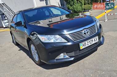 Седан Toyota Camry 2013 в 