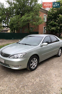 Седан Toyota Camry 2004 в Полтаве