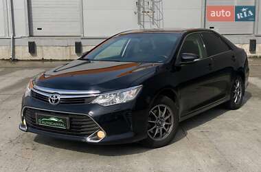 Седан Toyota Camry 2014 в Киеве