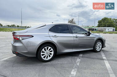 Седан Toyota Camry 2021 в 