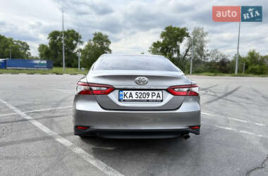 Седан Toyota Camry 2021 в 