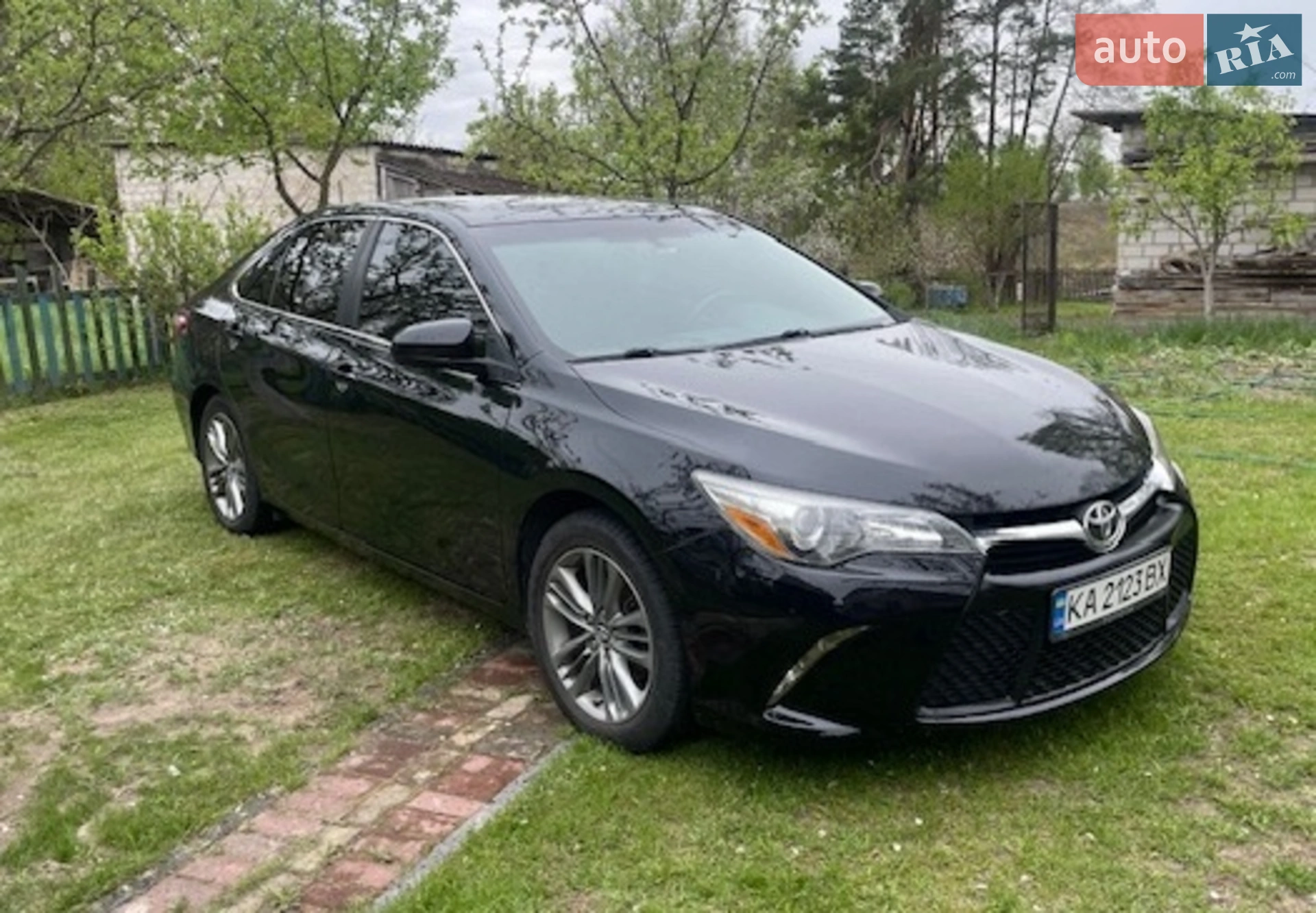 2016 Toyota Camry - мініатюра 2