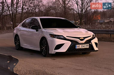 Седан Toyota Camry 2017 в 