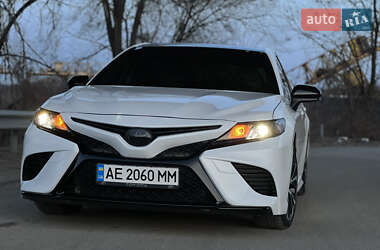 Седан Toyota Camry 2017 в 