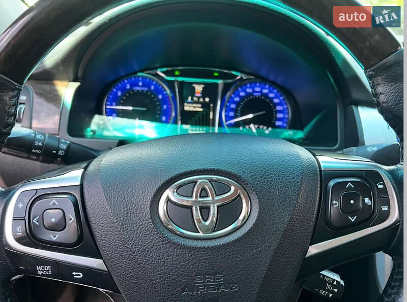 Седан Toyota Camry 2017 в Кременчуці