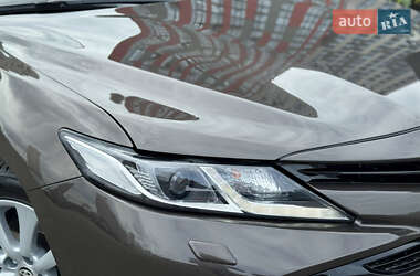 Седан Toyota Camry 2019 в 