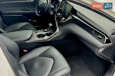Седан Toyota Camry 2021 в 