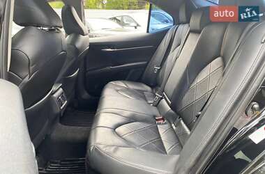 Седан Toyota Camry 2017 в 