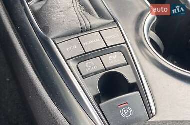Седан Toyota Camry 2017 в 