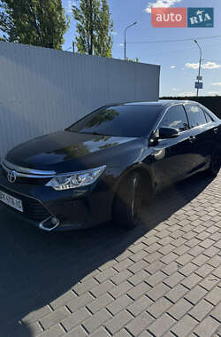 Седан Toyota Camry 2016 в 