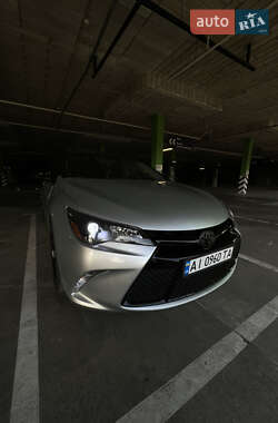 Седан Toyota Camry 2015 в 