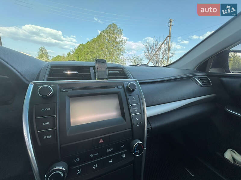 Седан Toyota Camry 2015 в Гайсине