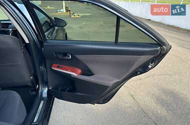 Седан Toyota Camry 2012 в 