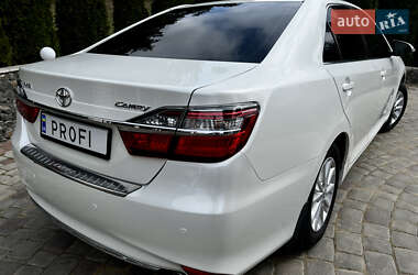 Седан Toyota Camry 2016 в 