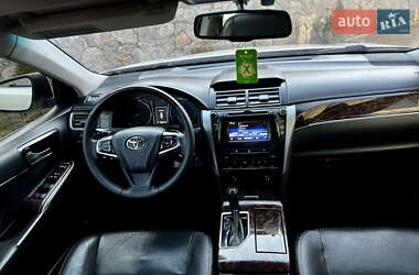 Седан Toyota Camry 2016 в 