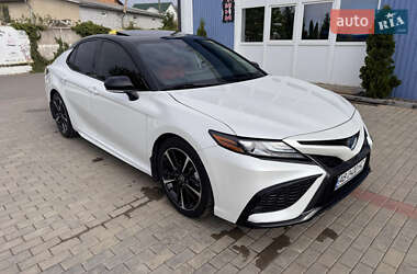 Седан Toyota Camry 2022 в Виннице